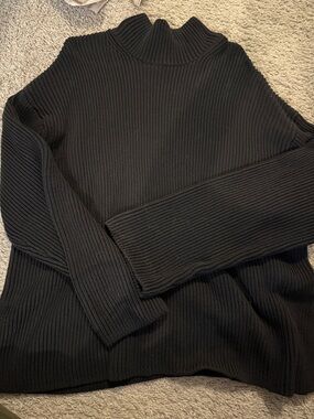 GAP Black Ribbed Mock Turtleneck Sweater
